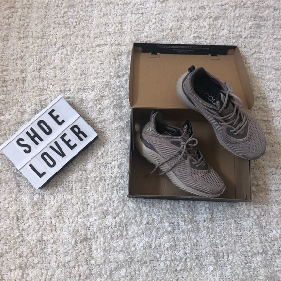 Adidas Alphabounce em W US Size: 6 1/2 UK Size: 5 - Picture 5 of 7